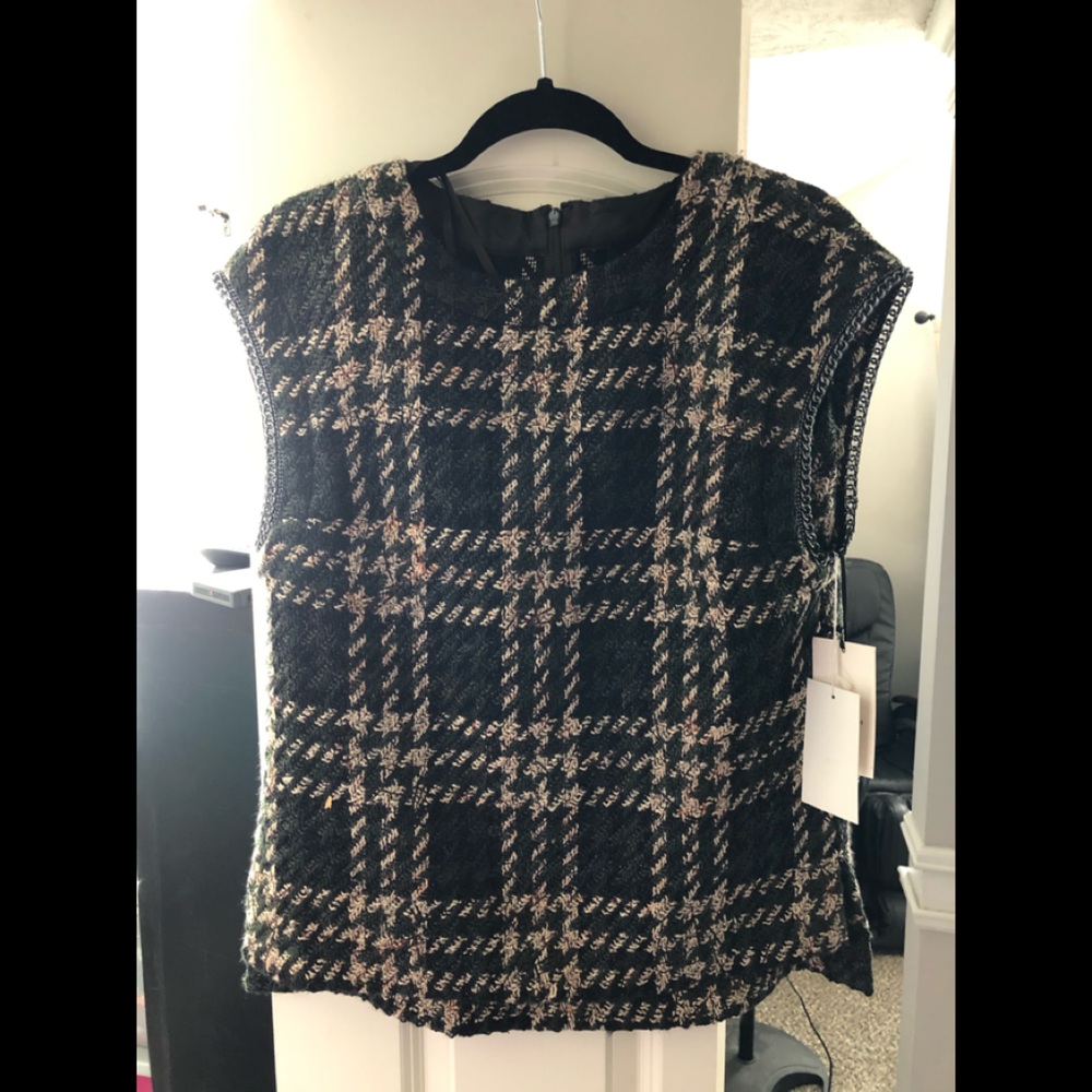 Knit sleeveless top NWT